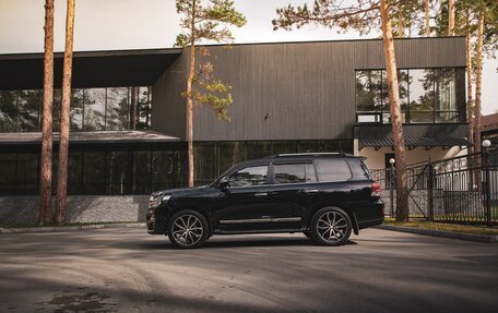 Toyota Land Cruiser 200, 2017 год, 9 500 000 рублей, 18 фотография