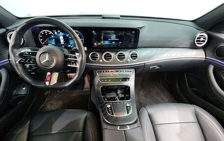 Mercedes-Benz E-Класс, 2021 год, 4 430 000 рублей, 5 фотография