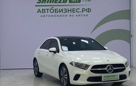 Mercedes-Benz A-Класс, 2022 год, 2 060 000 рублей, 3 фотография
