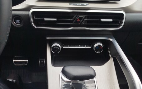Geely Coolray I, 2023 год, 1 780 000 рублей, 7 фотография