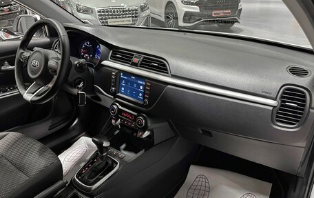 KIA Rio IV, 2018 год, 1 370 000 рублей, 16 фотография