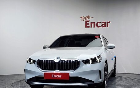 BMW 5 серия, 2023 год, 5 234 000 рублей, 4 фотография