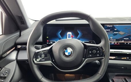 BMW 5 серия, 2023 год, 5 234 000 рублей, 12 фотография