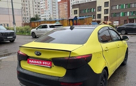 KIA Rio III рестайлинг, 2015 год, 380 000 рублей, 3 фотография