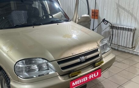 Chevrolet Niva I рестайлинг, 2005 год, 175 000 рублей, 3 фотография