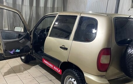Chevrolet Niva I рестайлинг, 2005 год, 175 000 рублей, 2 фотография