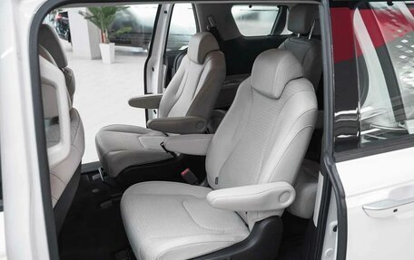 KIA Carnival, 2021 год, 3 490 000 рублей, 17 фотография