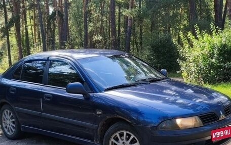 Mitsubishi Carisma I, 2002 год, 180 000 рублей, 1 фотография