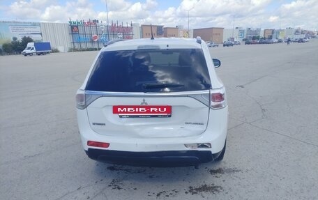 Mitsubishi Outlander III рестайлинг 3, 2012 год, 1 080 000 рублей, 2 фотография