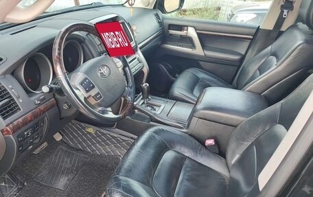 Toyota Land Cruiser 200, 2011 год, 3 350 000 рублей, 8 фотография