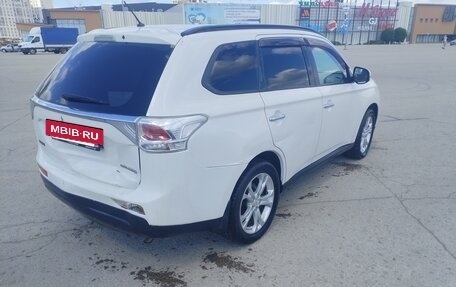 Mitsubishi Outlander III рестайлинг 3, 2012 год, 1 080 000 рублей, 3 фотография