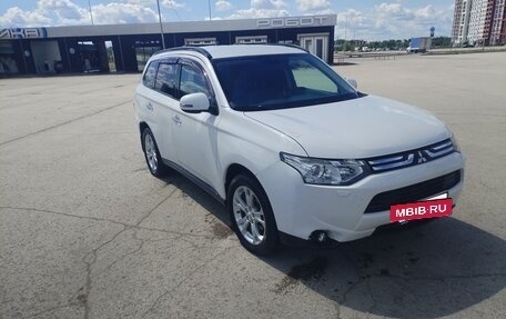Mitsubishi Outlander III рестайлинг 3, 2012 год, 1 080 000 рублей, 5 фотография