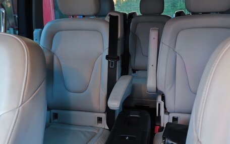 Mercedes-Benz V-Класс, 2015 год, 3 000 000 рублей, 9 фотография