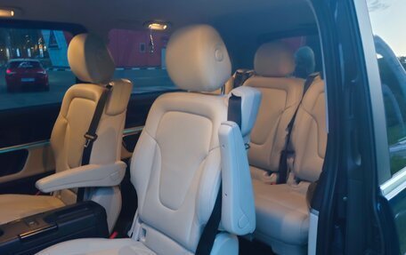 Mercedes-Benz V-Класс, 2015 год, 3 000 000 рублей, 2 фотография