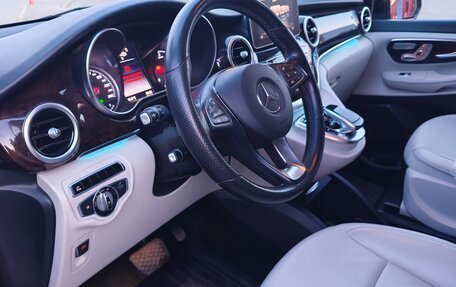 Mercedes-Benz V-Класс, 2015 год, 3 000 000 рублей, 10 фотография