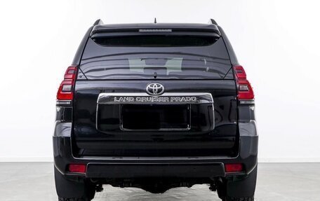 Toyota Land Cruiser Prado 150 рестайлинг 2, 2019 год, 4 200 000 рублей, 4 фотография