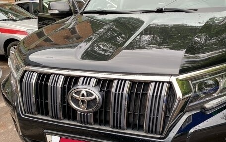 Toyota Land Cruiser Prado 150 рестайлинг 2, 2019 год, 4 200 000 рублей, 3 фотография