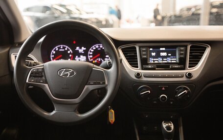 Hyundai Solaris II рестайлинг, 2021 год, 1 580 000 рублей, 12 фотография