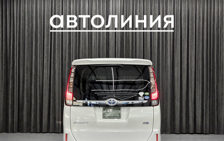 Toyota Esquire I, 2015 год, 1 849 000 рублей, 8 фотография