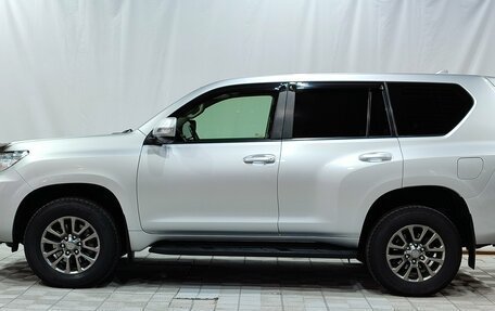 Toyota Land Cruiser Prado 150 рестайлинг 2, 2019 год, 4 500 000 рублей, 8 фотография