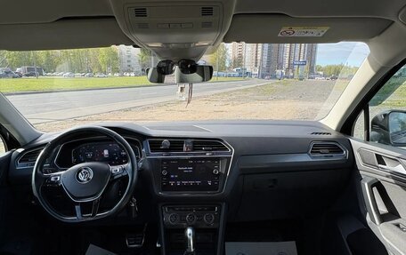 Volkswagen Tiguan II, 2019 год, 2 400 000 рублей, 3 фотография