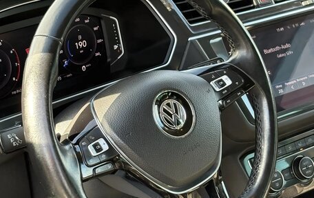 Volkswagen Tiguan II, 2019 год, 2 400 000 рублей, 10 фотография
