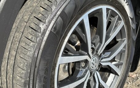 Volkswagen Tiguan II, 2019 год, 2 400 000 рублей, 21 фотография