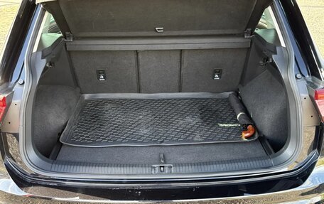 Volkswagen Tiguan II, 2019 год, 2 400 000 рублей, 19 фотография
