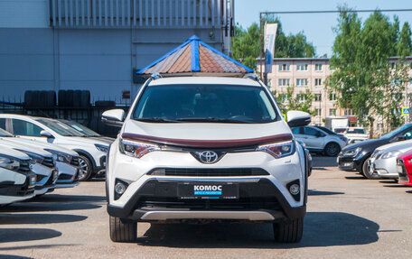 Toyota RAV4, 2018 год, 2 729 000 рублей, 6 фотография