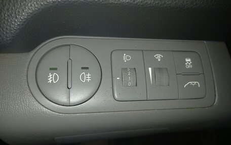 Hyundai H-1 II рестайлинг, 2012 год, 1 200 000 рублей, 16 фотография