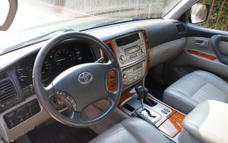 Toyota Land Cruiser 100 рестайлинг 2, 2004 год, 1 850 000 рублей, 5 фотография