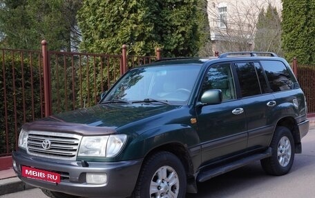 Toyota Land Cruiser 100 рестайлинг 2, 2004 год, 1 850 000 рублей, 4 фотография