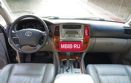 Toyota Land Cruiser 100 рестайлинг 2, 2004 год, 1 850 000 рублей, 6 фотография