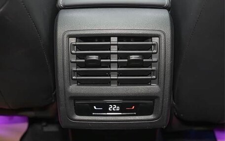 Volkswagen Golf VIII, 2022 год, 2 000 000 рублей, 13 фотография