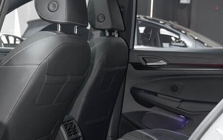Volkswagen Golf VIII, 2022 год, 2 000 000 рублей, 10 фотография