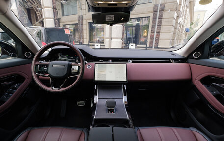 Land Rover Range Rover Evoque II, 2025 год, 5 600 000 рублей, 18 фотография