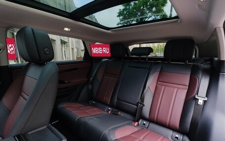 Land Rover Range Rover Evoque II, 2025 год, 5 600 000 рублей, 25 фотография