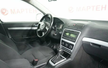 Skoda Octavia, 2011 год, 698 000 рублей, 10 фотография
