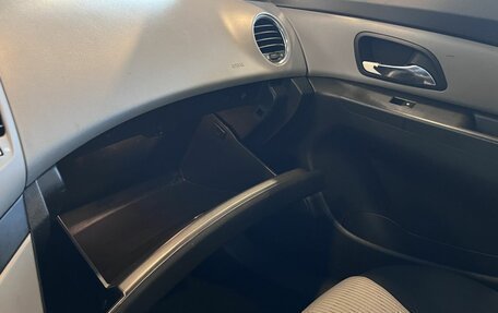 Chevrolet Cruze II, 2011 год, 543 000 рублей, 28 фотография