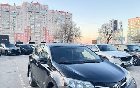 Toyota RAV4, 2013 год, 1 550 000 рублей, 2 фотография