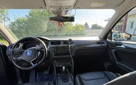 Volkswagen Tiguan II, 2020 год, 3 480 000 рублей, 2 фотография