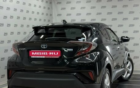 Toyota C-HR I рестайлинг, 2018 год, 1 957 000 рублей, 10 фотография