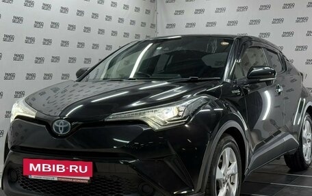 Toyota C-HR I рестайлинг, 2018 год, 1 957 000 рублей, 13 фотография