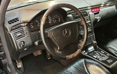 Mercedes-Benz E-Класс, 1998 год, 410 000 рублей, 10 фотография