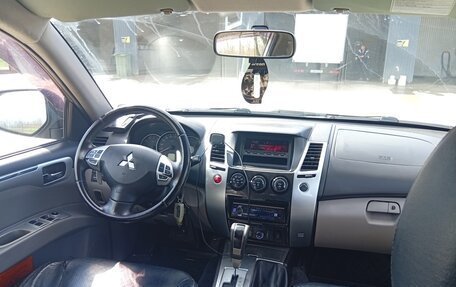 Mitsubishi Pajero Sport II рестайлинг, 2011 год, 1 800 000 рублей, 4 фотография