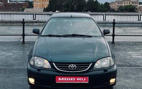 Toyota Avensis III рестайлинг, 2001 год, 350 000 рублей, 1 фотография