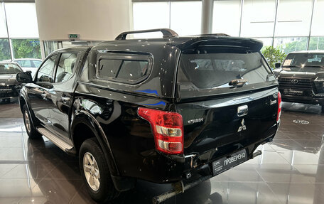 Mitsubishi L200 IV рестайлинг, 2015 год, 2 104 000 рублей, 11 фотография