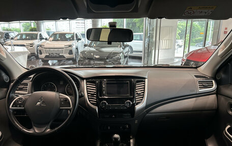 Mitsubishi L200 IV рестайлинг, 2015 год, 2 104 000 рублей, 18 фотография