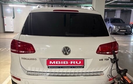 Volkswagen Touareg III, 2013 год, 2 000 000 рублей, 2 фотография
