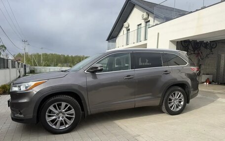 Toyota Highlander III, 2014 год, 3 180 000 рублей, 11 фотография